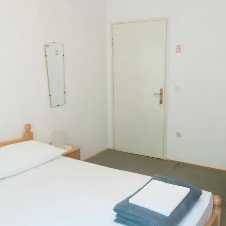 Apartments By The Sea Duce - Omis - 2829 Duće