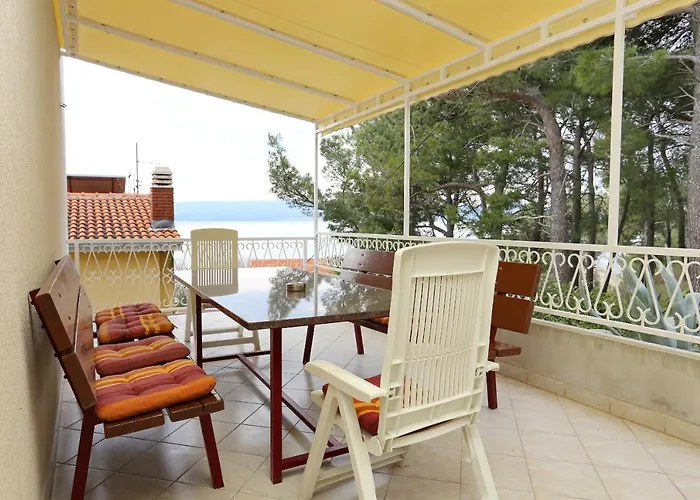 Apartments By The Sea Duce, Omis - 2829 شقة *