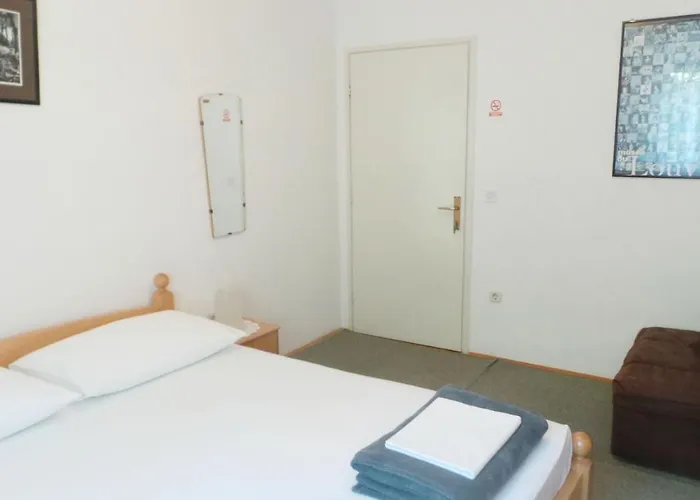 Apartments By The Sea Duce, Omis - 2829 Duće